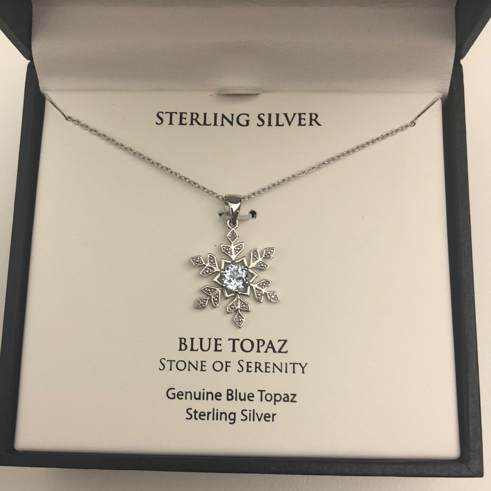 NWT Necklace